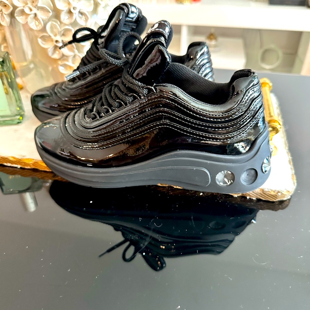 MIU MIU SNEAKERS